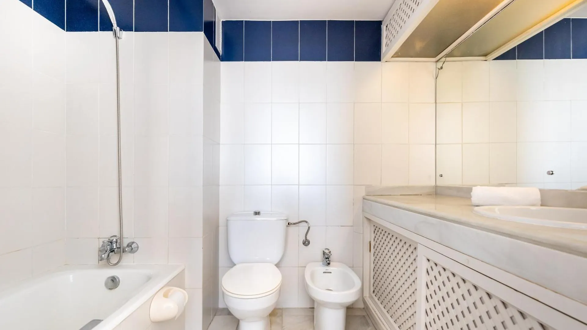 Puerto Deportivo - 2 Bedroom Apartment In Puerto Marina Benalmádena Spanien