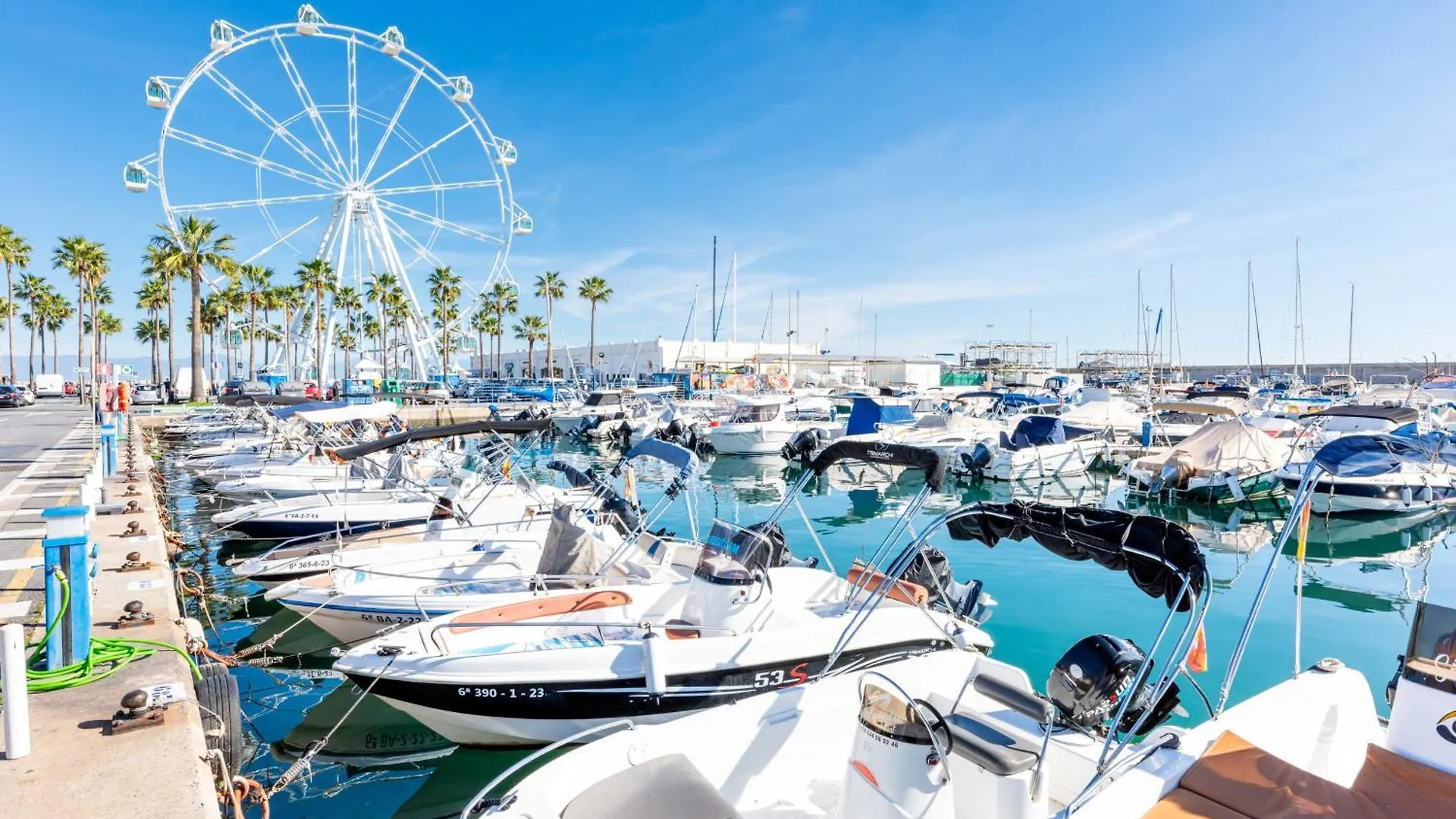 Puerto Deportivo - 2 Bedroom Apartment In Puerto Marina Benalmadena Spain