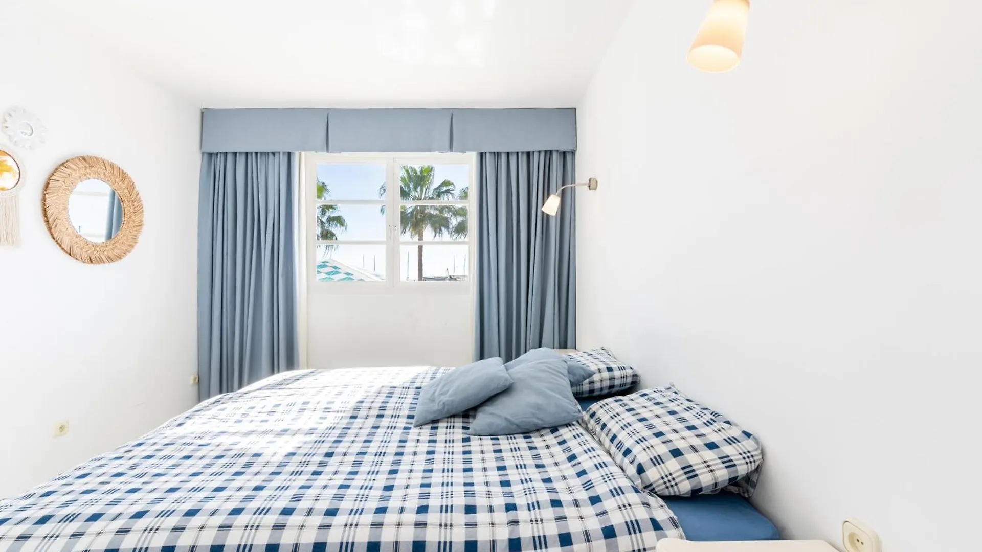 Puerto Deportivo - 2 Bedroom Apartment In Puerto Marina بينالماذينا إسبانيا